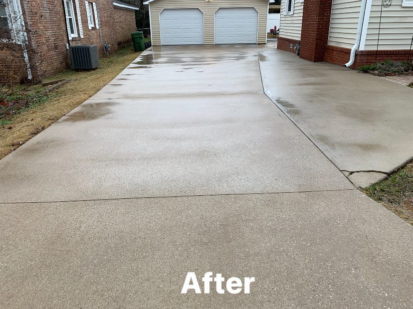 Driveway, Sidewalk, and Patio Cleaning in Tuscumbia, AL
